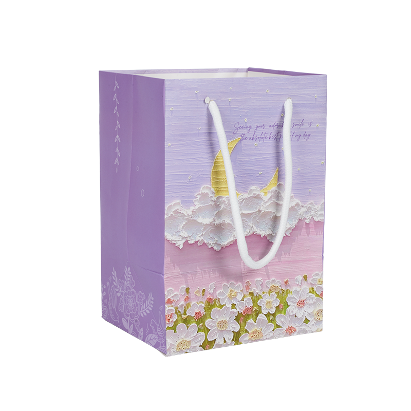 Vertikální kraftové papírové tašky s prázdninovou tématikou