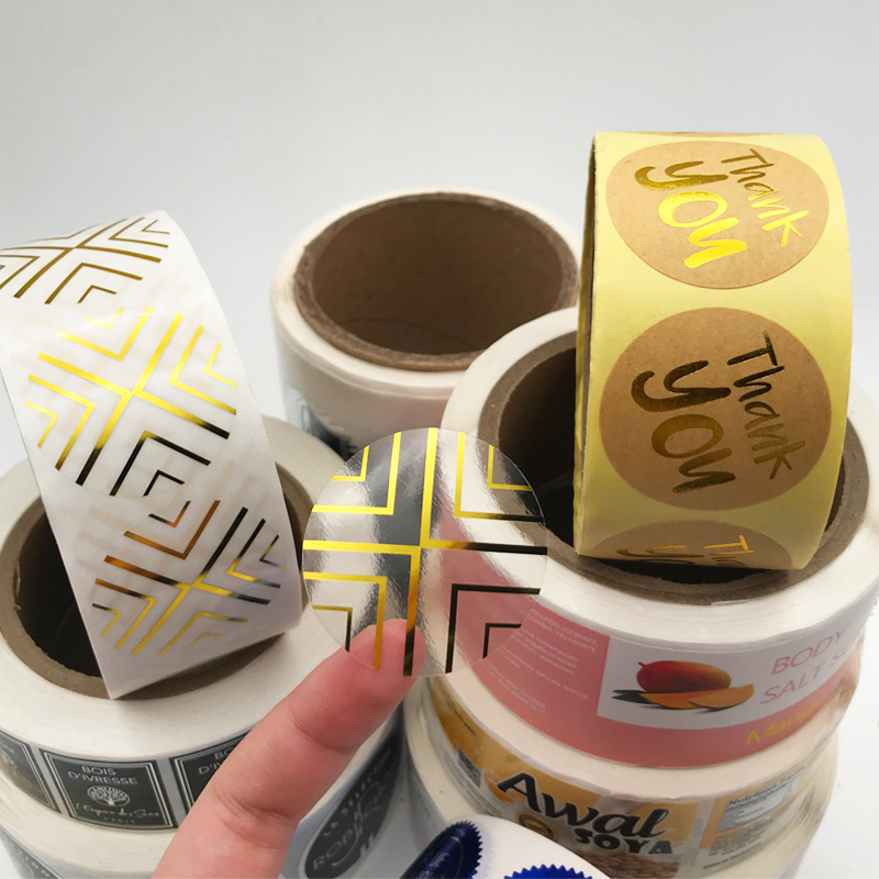 Lepicí štítek z potahovaného papíru